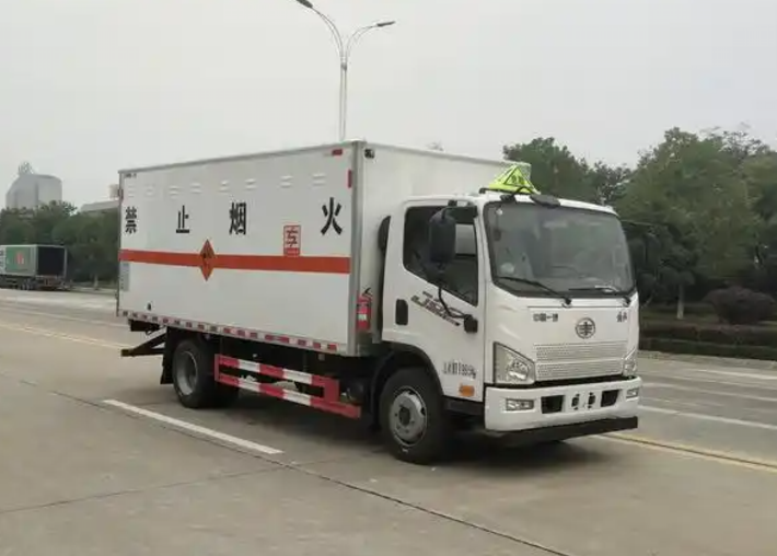 临湘爆破器材运输车可以上高速吗？